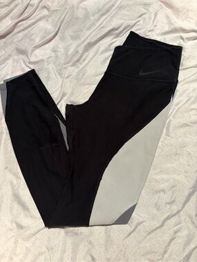 Nike gray black and white leggings